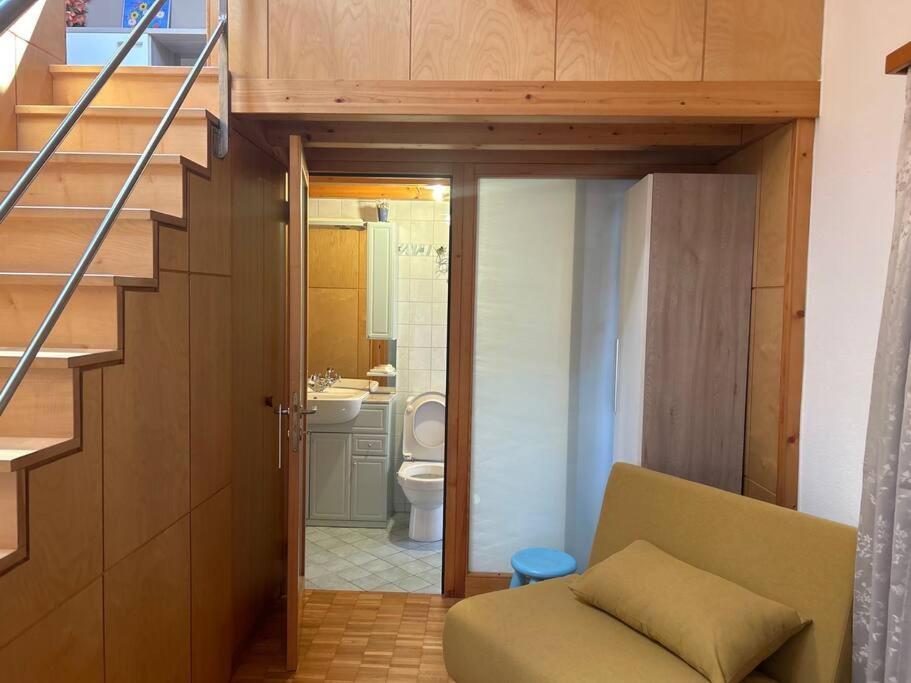 A Hilarious Hideaway In Roveredo Apartment Ngoại thất bức ảnh