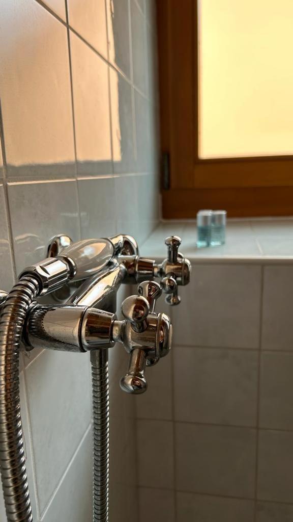 A Hilarious Hideaway In Roveredo Apartment Ngoại thất bức ảnh