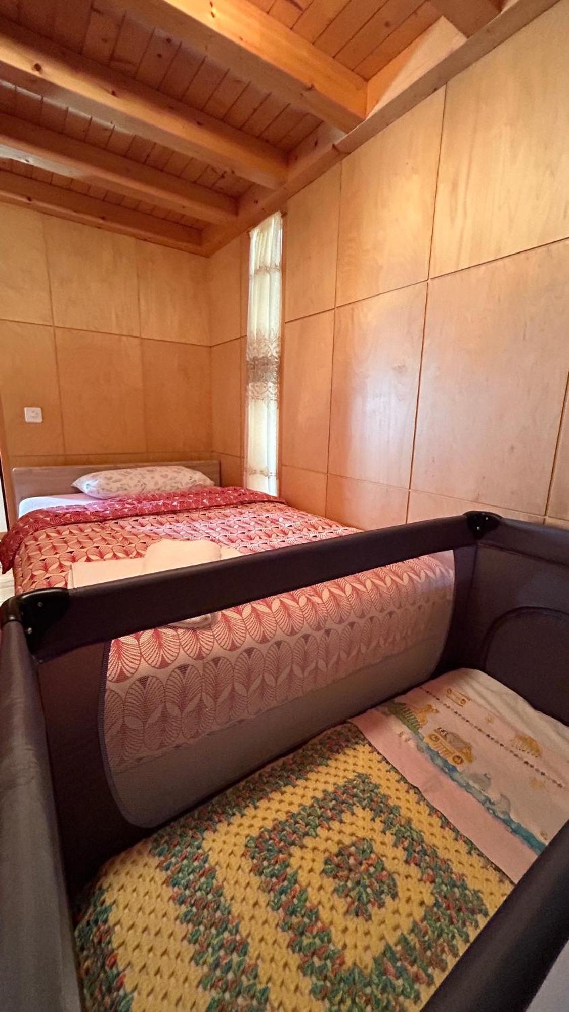 A Hilarious Hideaway In Roveredo Apartment Ngoại thất bức ảnh